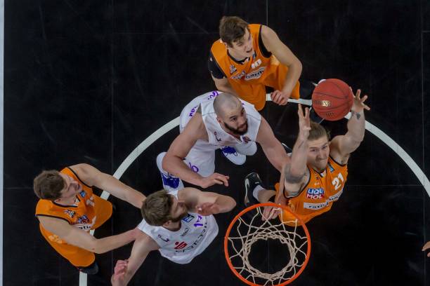 身体碰撞干 身体碰撞干