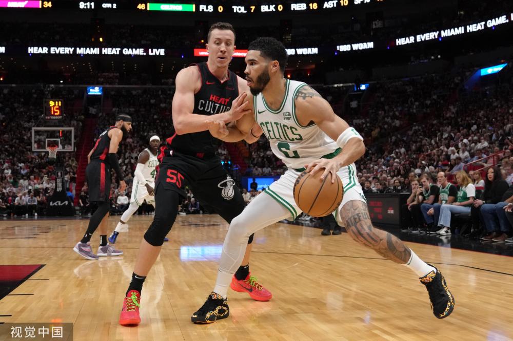 坚持继续执 坚持继续执