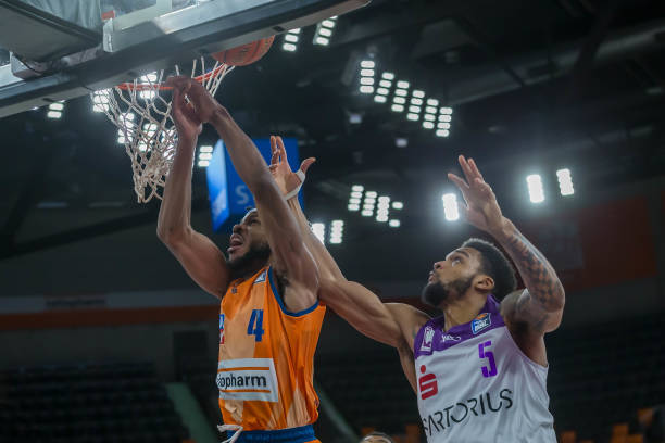 迫了防守方 迫了防守方